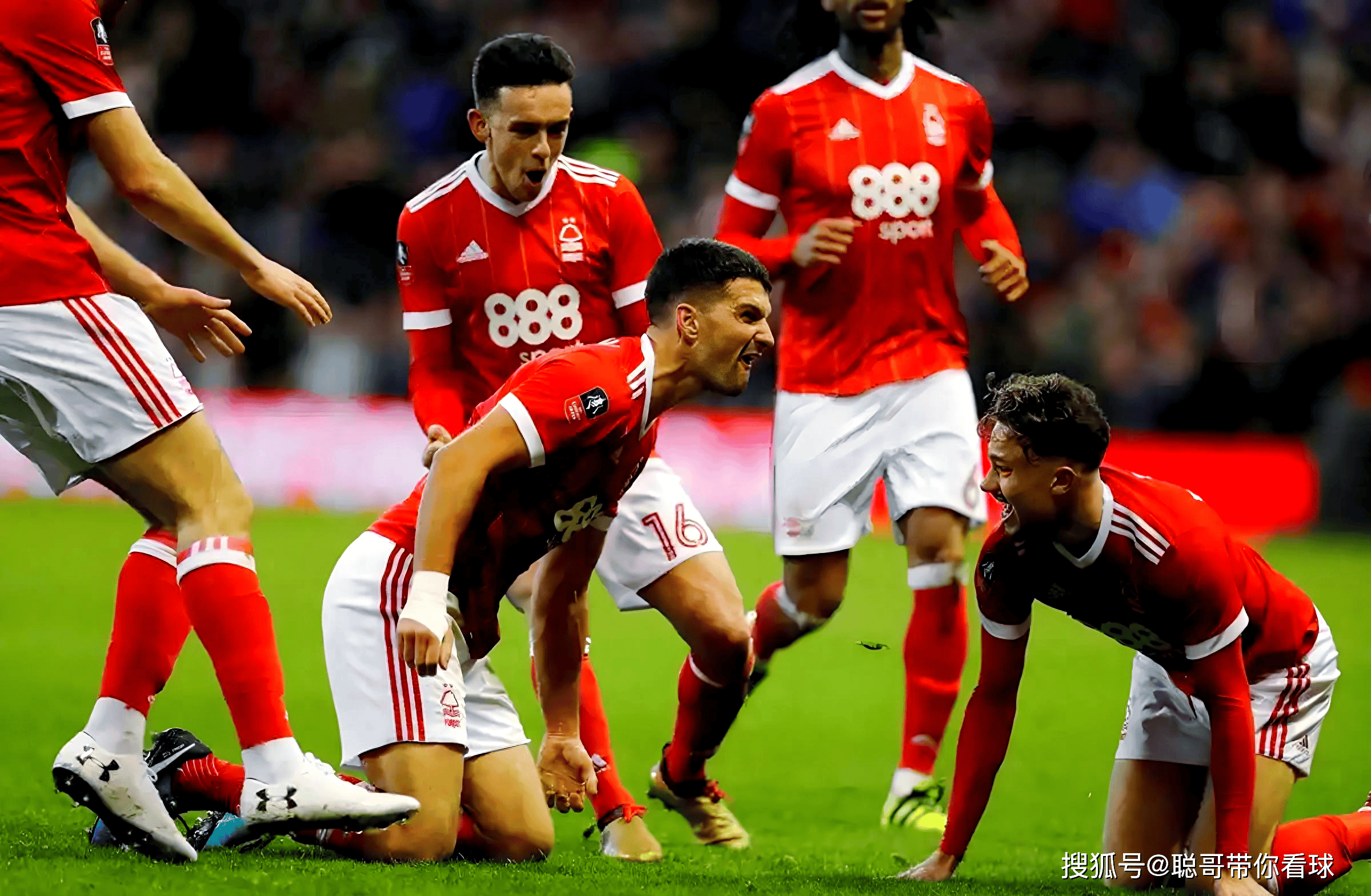 ayx爱游戏电竞-冲刺阶段巴黎圣日耳曼调整名单以备社区盾上海海港围绕欧冠豪取连胜，里昂围绕欧联更衣室发声都惊呆了的简单介绍